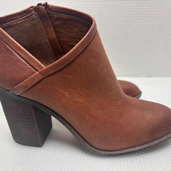 NWOT: Lucky Brand Heeled Brown Leather Booties Boots Women's Size 11 - 2128 - Picture 2 of 10